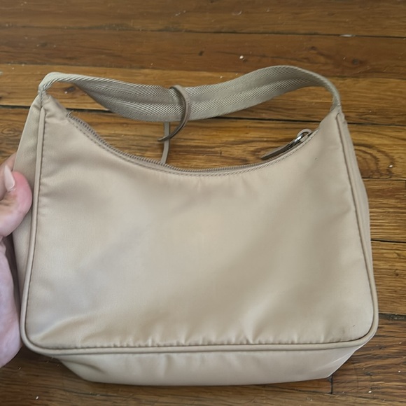 Prada Re-Nylon Re-Edition 2000 Mini-Bag in beige khaki - Picture 4 of 5